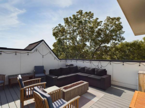 Country Lyric - East Nashville - Rooftop Deck
